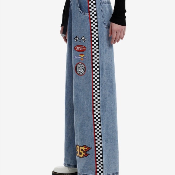 Disney Women's Blue Jeans lighting McQueen - Picture 2 of 4